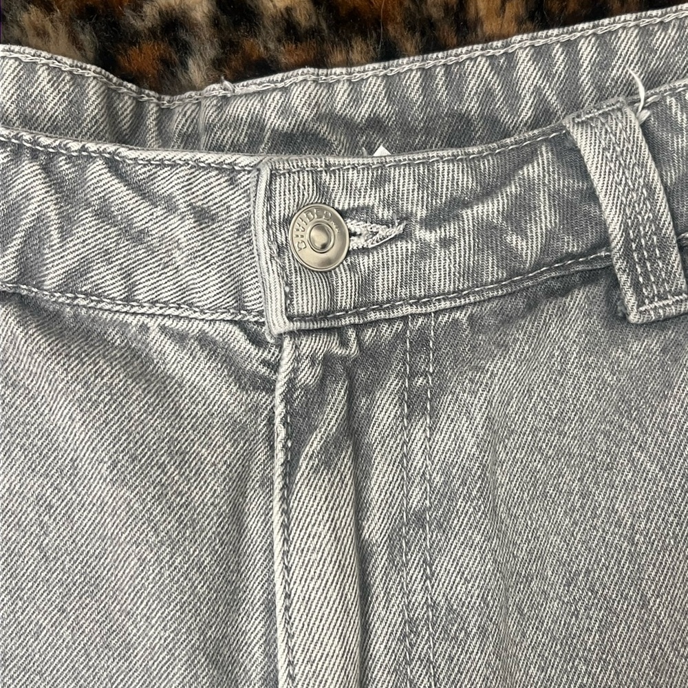 H&M Light Gray Washed Wide Leg Cargo Jeans - Picture 3 of 7